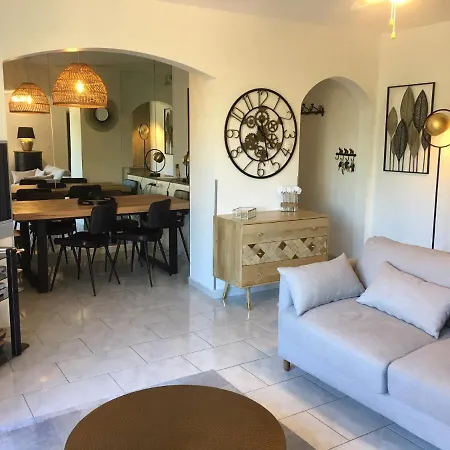 Mazet De La 54m2 Lavandou 100m Avec Piscine Apartment *